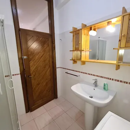 Residenza Orchidea In Baia 아파트 *