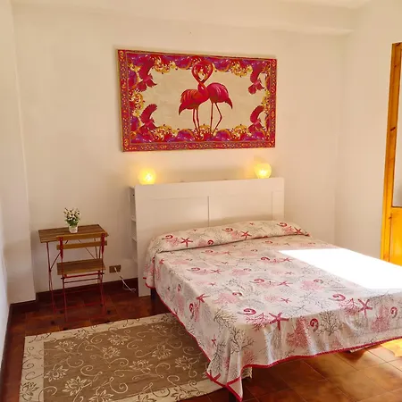 Residenza Orchidea In Baia 아파트 *